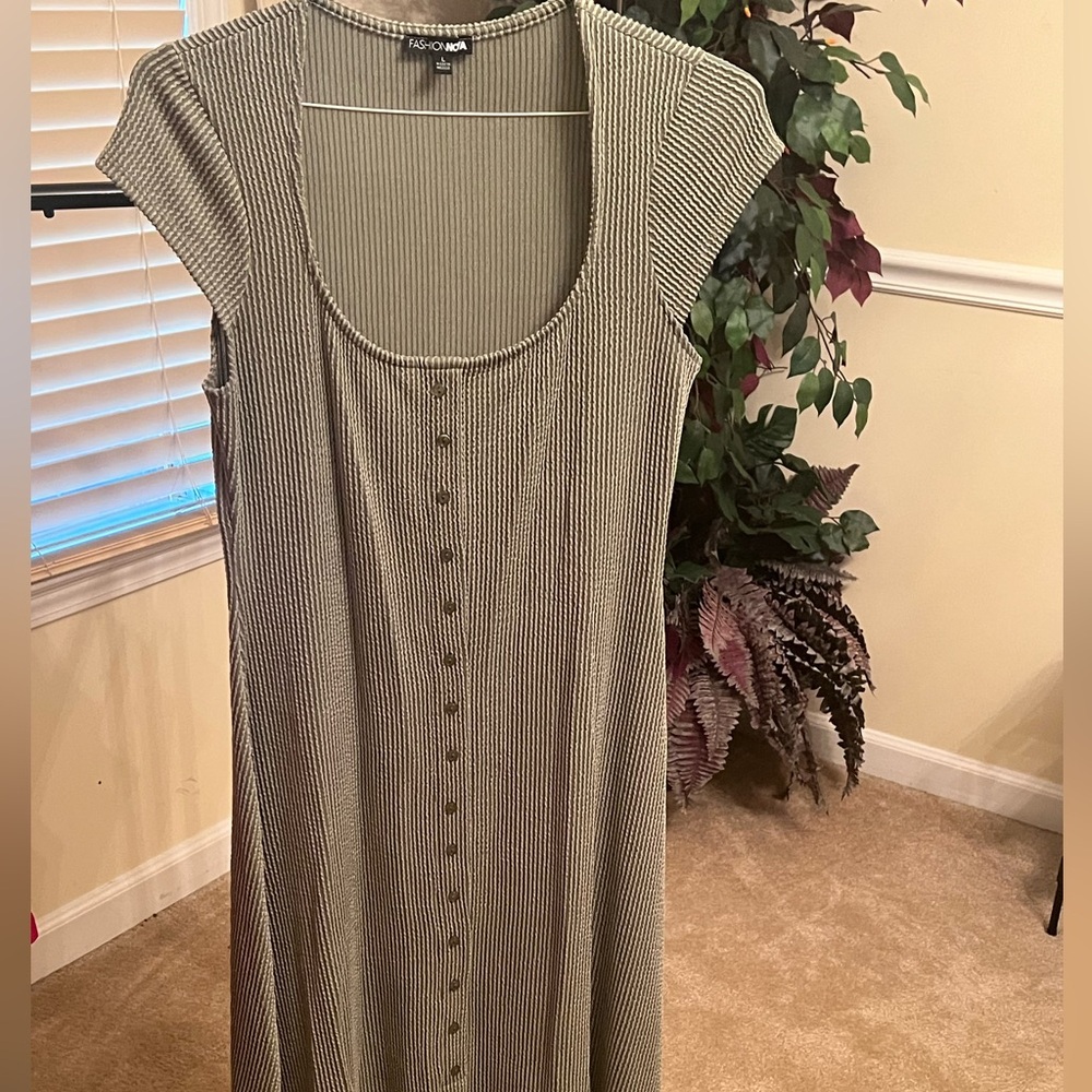 Striped Scoop Neck Maxi Dress - Olive